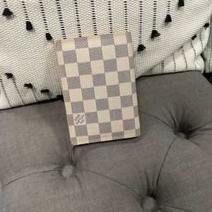 ‼️SOLD‼️Louis Vuitton authentic passport holder azur